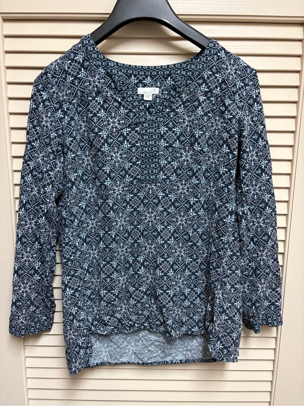 J Jill Womens XS Medallion Print Rayon Blouse Boho Long Sleeve Popover Blue